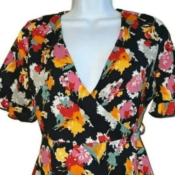 ZARA‎ Trafuluc  Collection Floral Print Ruffled Sleeve Wrap Blouse NWOT Size  XS - Picture 3 of 8